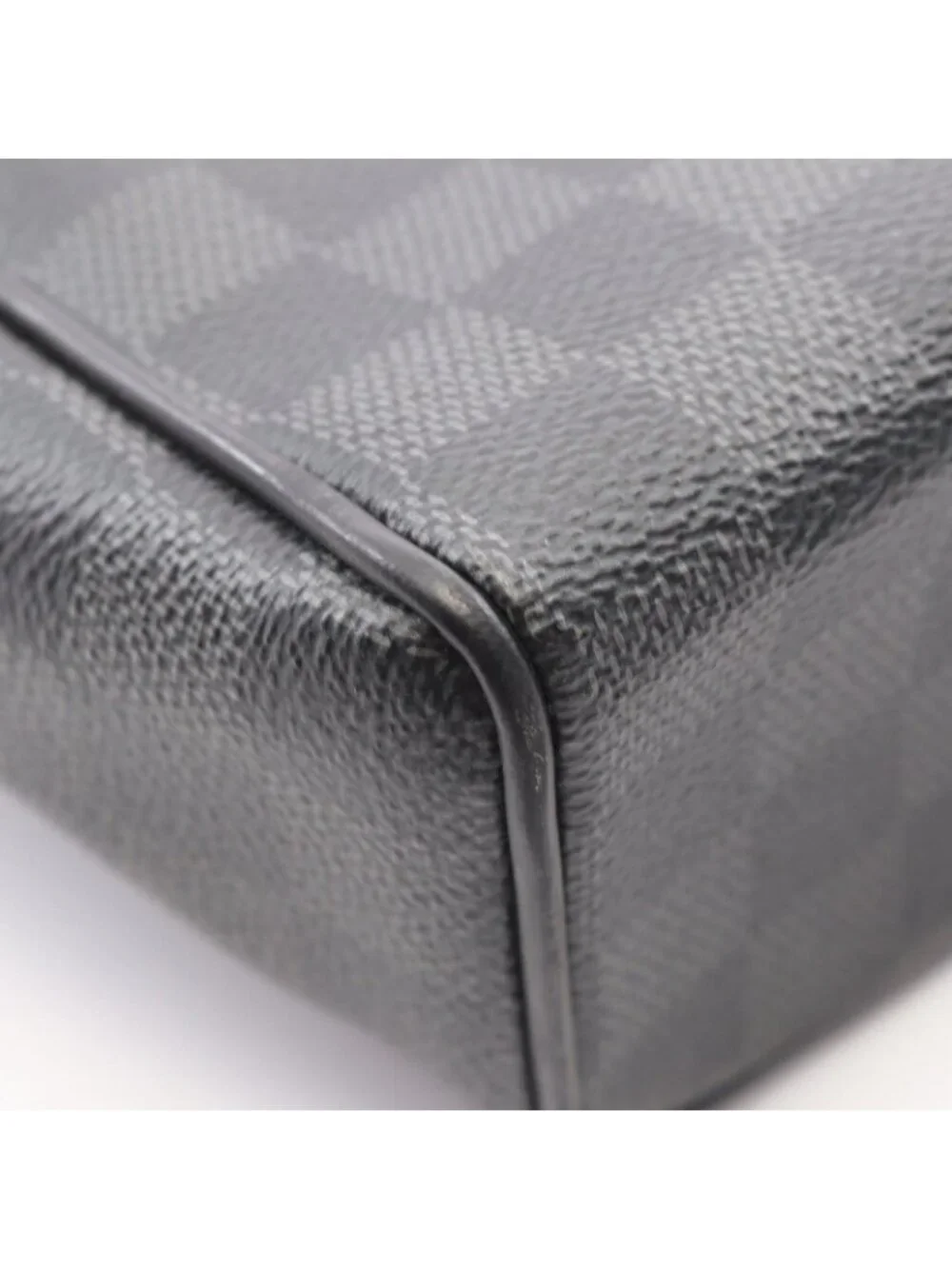 Louis Vuitton Shoulder Bag District MM Damier Graphite Leather